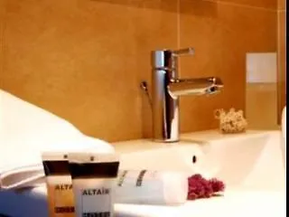 アルタイル ホテル 3*