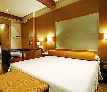 Altair 3* Saint-Jacques-de-Compostelle